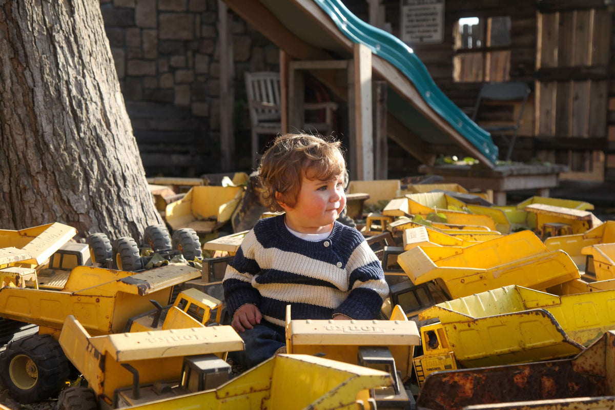 Child playing at Traver Bravo Farms